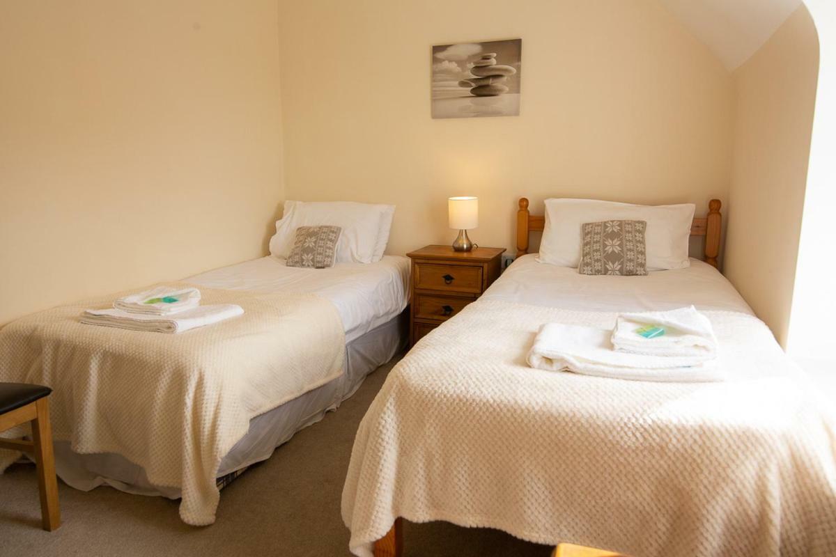Knightor Manor Bed & Breakfast Penwithick ภายนอก รูปภาพ